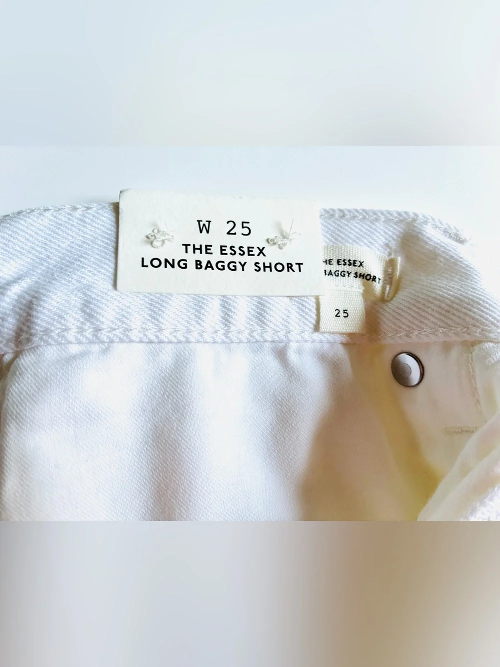 Madewell Women’s The Essex Long Baggy Short.Trendy Raw hem. 25. NWT.